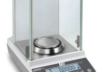 ACJ 200-4M analitikai mérleg